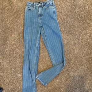 Hollisters stripped mom jeans